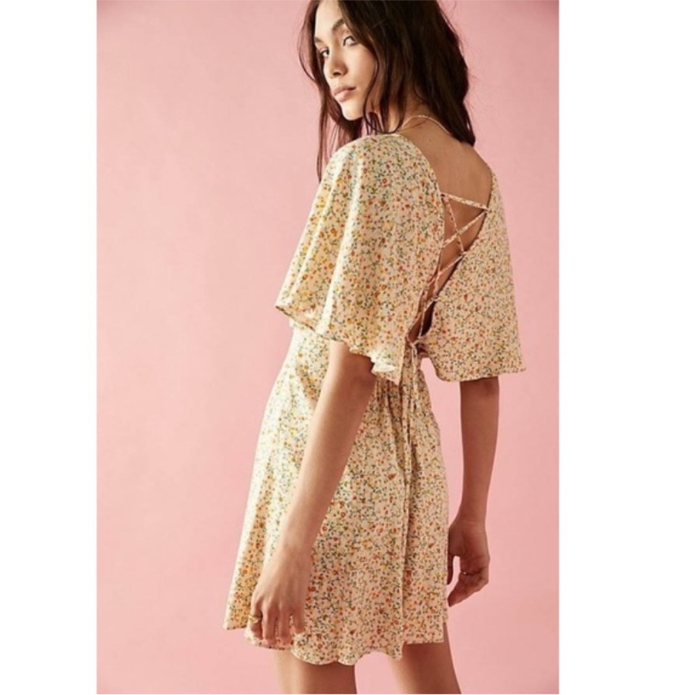 Free People Florence Floral Print Smocked Lace-Up Back Dress - Butter Yellow